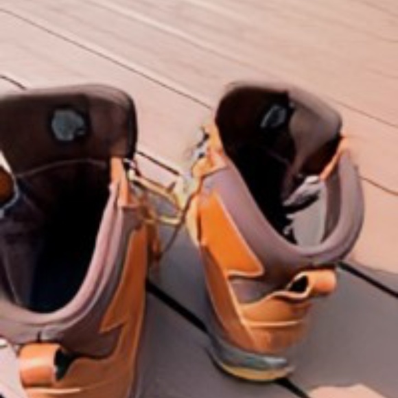 L.L. Bean Women’s Storm Chasers Insulated Waterproof Leather Boots Size 9.5 - Picture 6 of 10